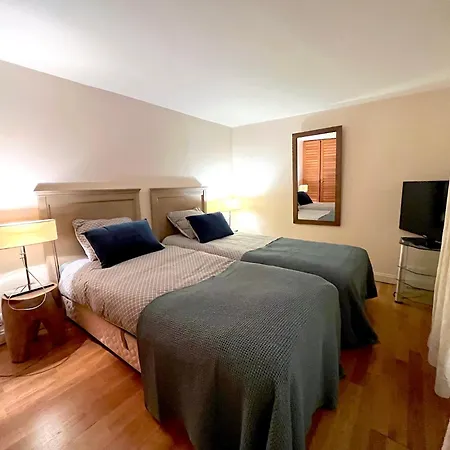 Pierre Charron L Apartment